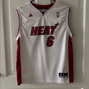 Kids LeBron James jersey